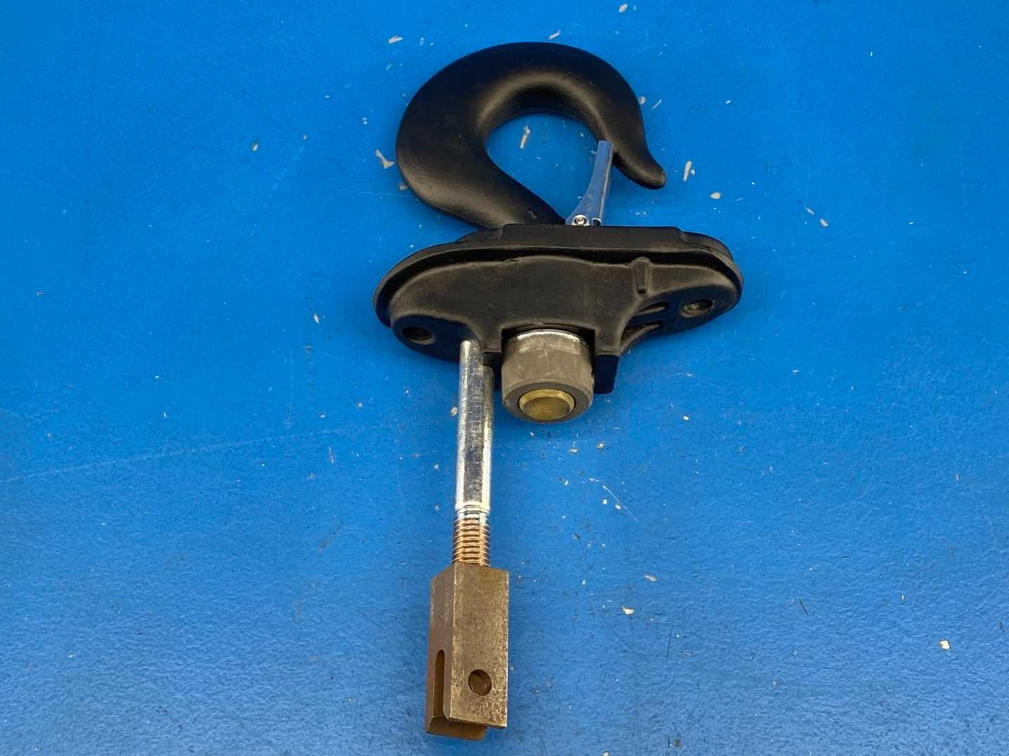 CM 2793 Swivel HK Suspension for Models E, H, WH, WE Swivel Hook 1 Ton Capacity