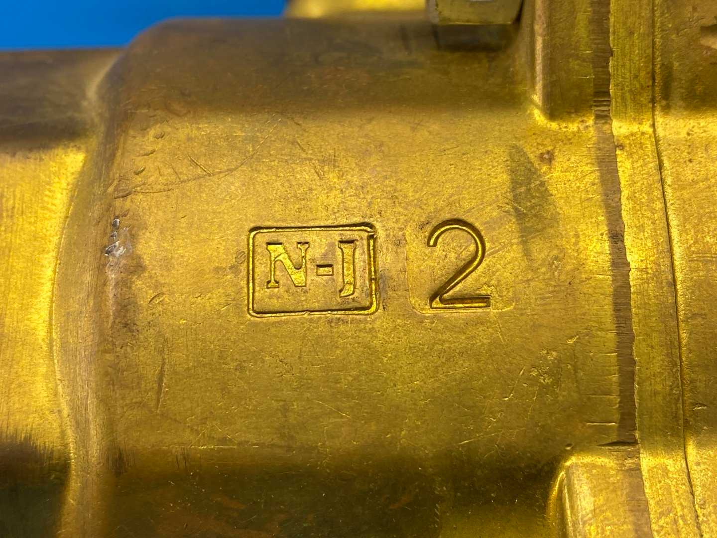 Jamesbury 2-21 1136TTC0 2" Brass Clincher Ball Valve 400 CWP (No Handle)
