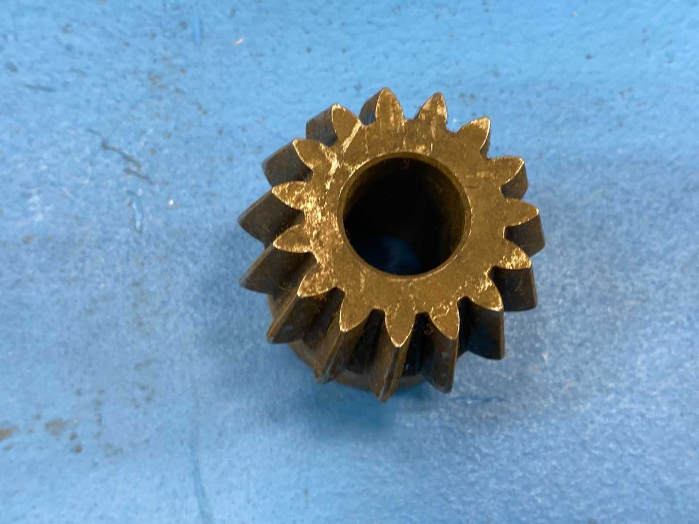 BrowningYSB10B15-40 Steel  Bore Bevel Gear, 10 Diametral Pitch, 20 Pressure Angle, 0.625" Bore Size, 15 Teeth