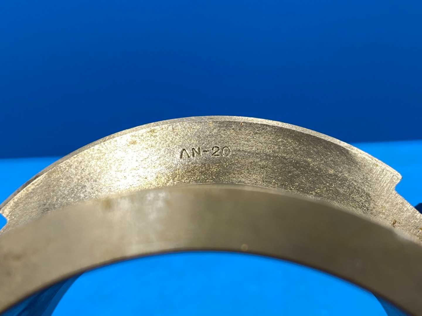 SKF SNW 20X3.7/16 Adapter Sleeve 3.475" BORE Dia 3.918-12 Thread Size