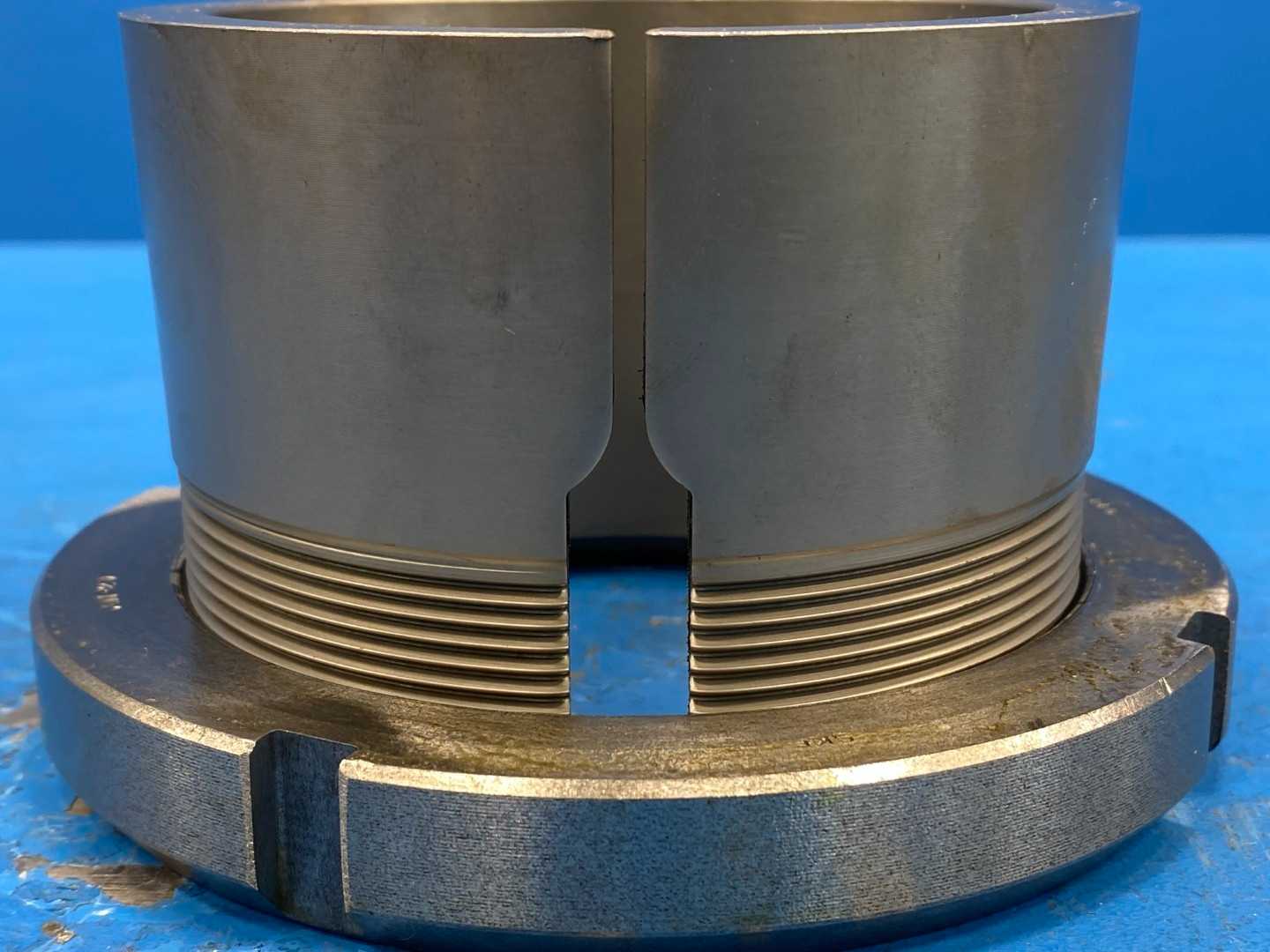 SKF SNW 20X3.7/16 Adapter Sleeve 3.475" BORE Dia 3.918-12 Thread Size