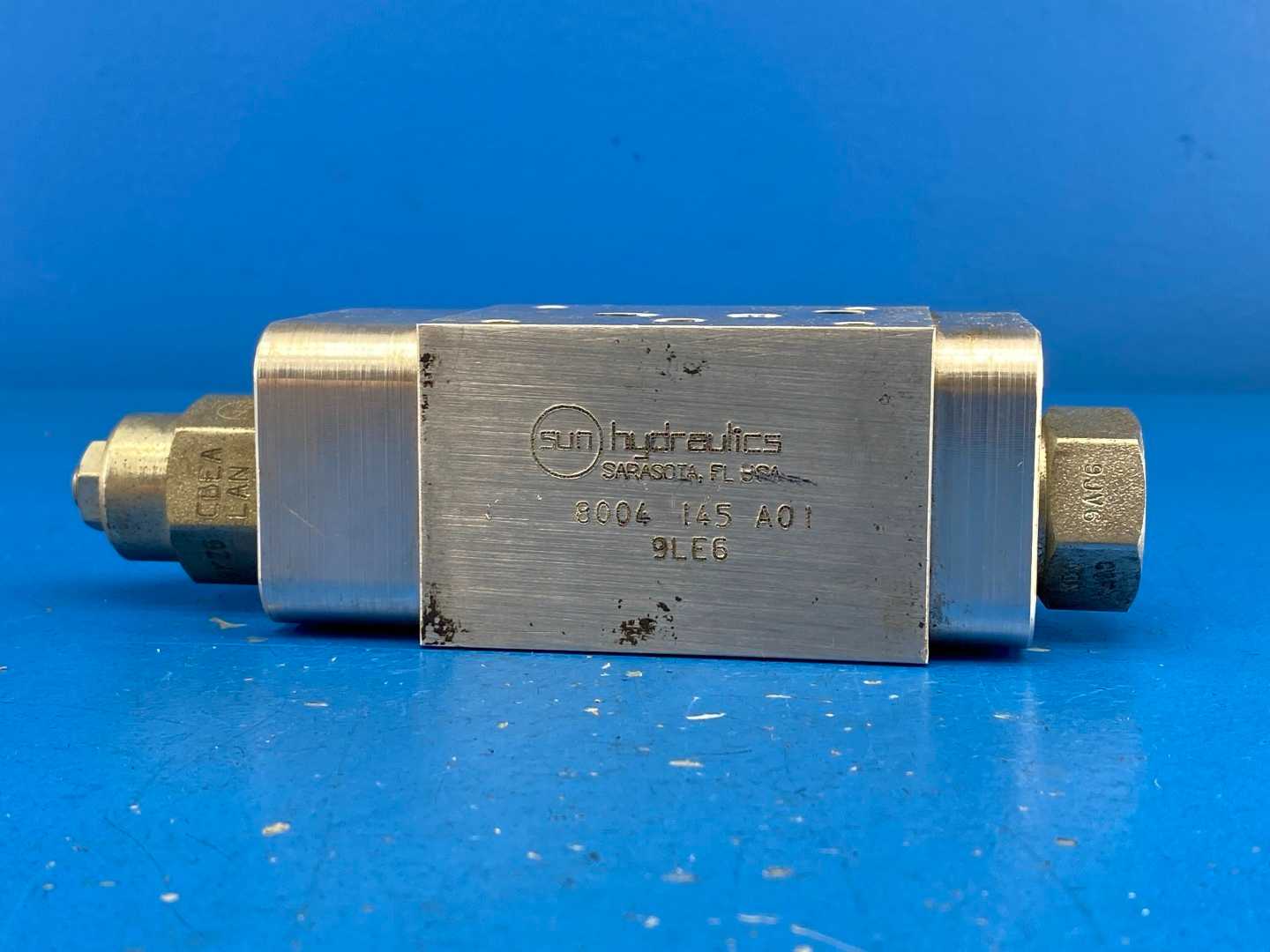 Sun Hydraulics 8004 145 A01 9LE6 Manifold Valve