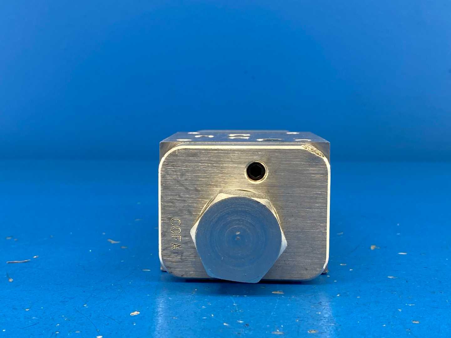 Sun Hydraulics 8004 145 A01 IHZ4-A2 Manifold Valve