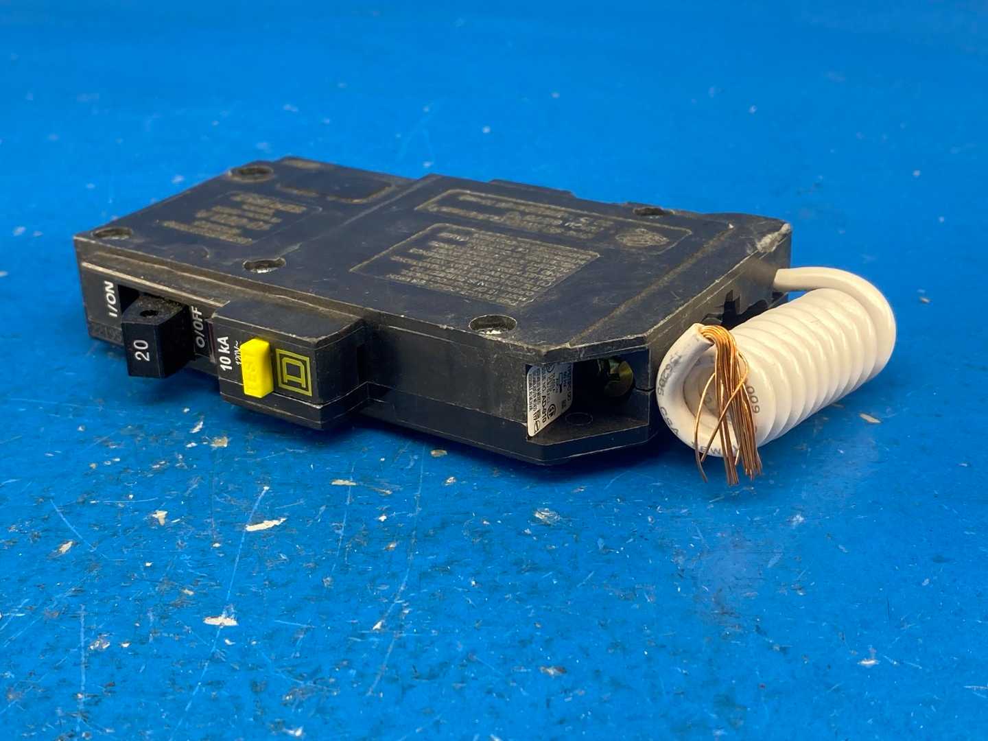 20A 120V Square D QO120GFI (25507)1 Pole Qwik-Gard Circuit Breaker and Ground-Fault Interrupter  10,000 AIR/A nom. I