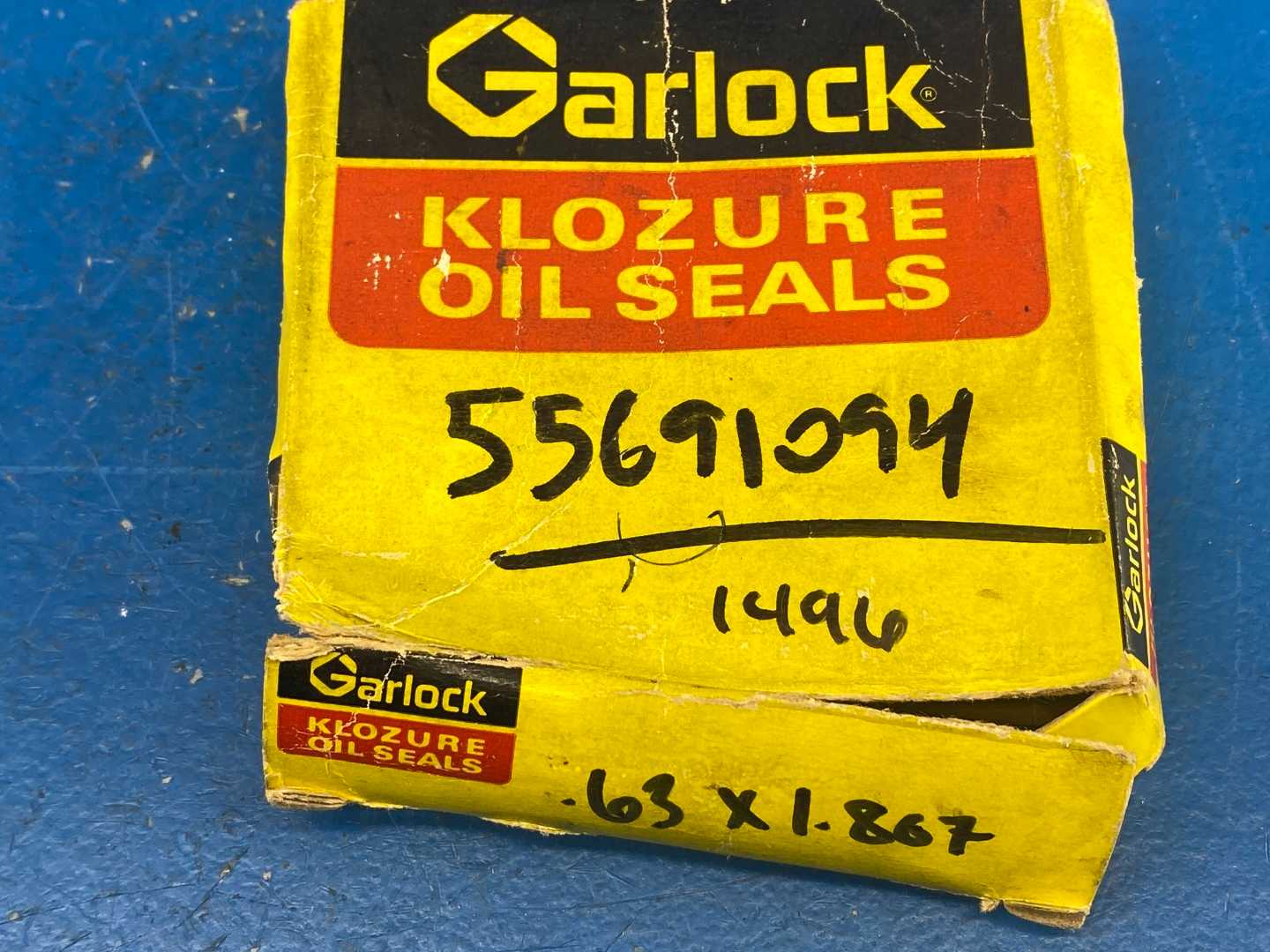 Garlock Klozure 21158-1807 .63 x 1.807 Mill-Right N CRS 2.500" I.D, x 3.250" O.D x .375" THK Oil Seal