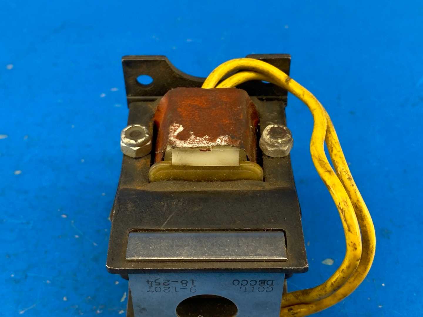 Racine / Decco Solenoid Coil 408775 (490534) – 115 VAC, 60 Hz – Hydraulic Valve 