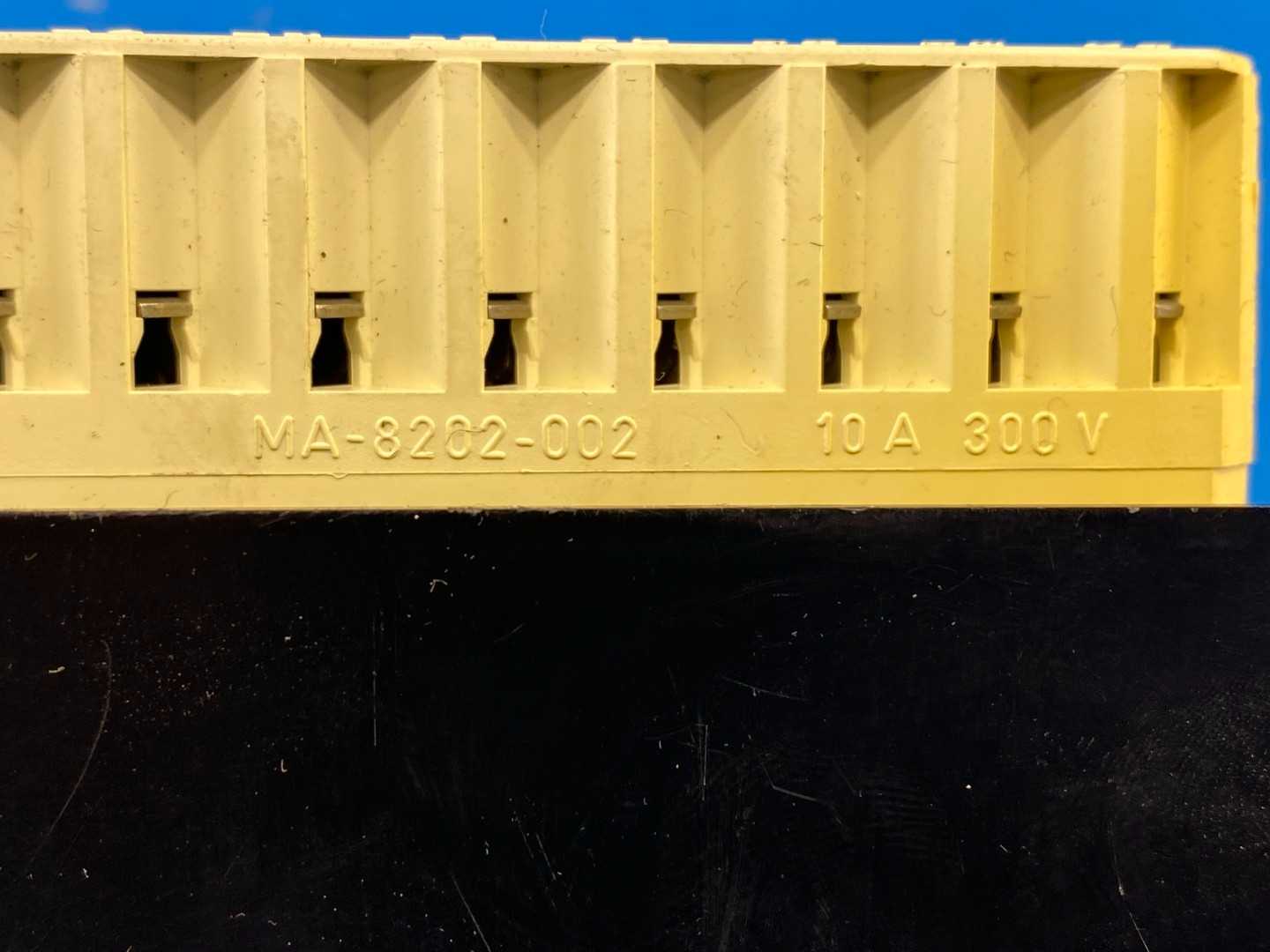 Schneider Electric MA-8202-001, 10A, 300V Terminal Block