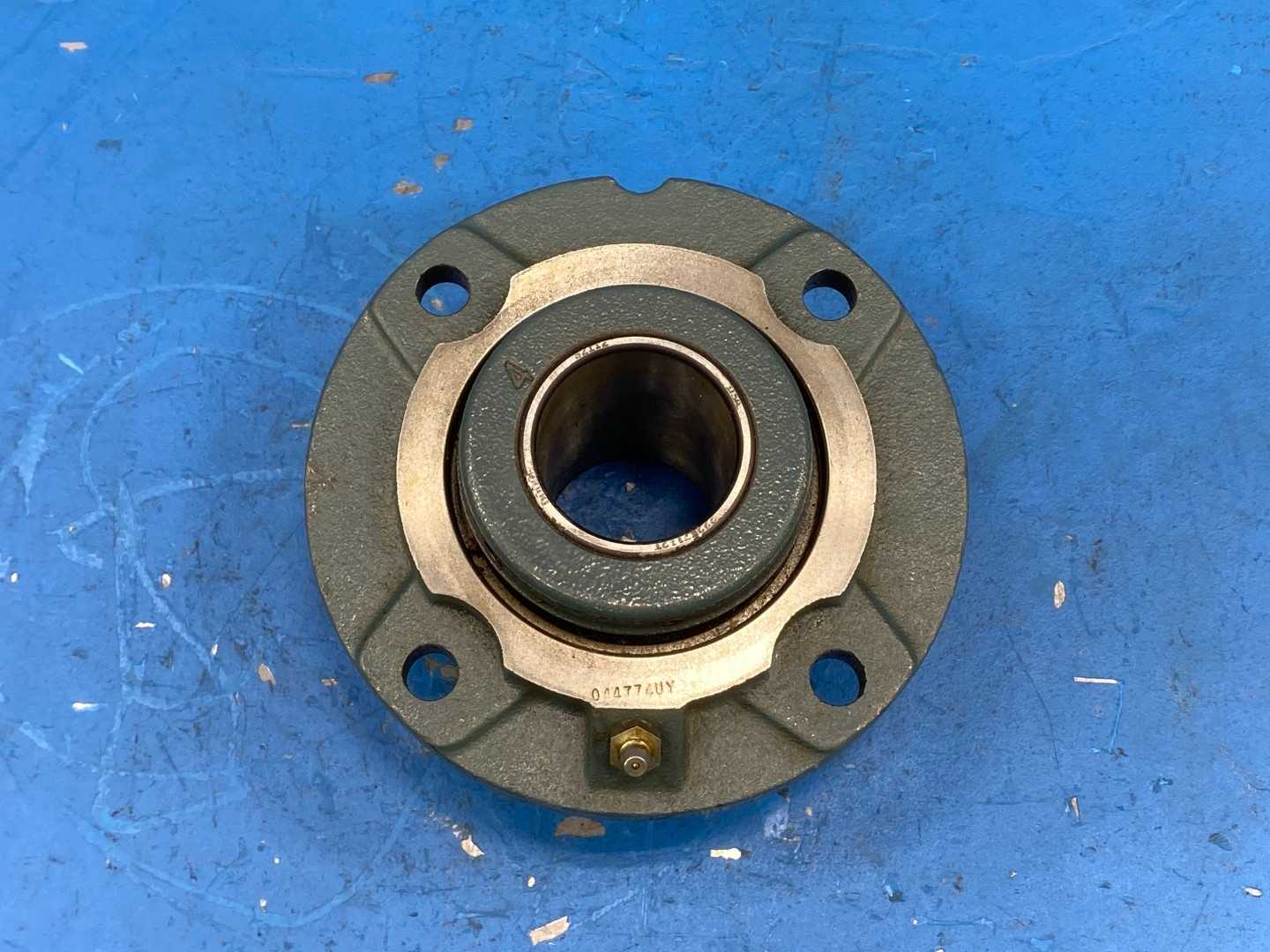 Dodge FC-S2-112R Four-Bolt Piloted Roller Bearing Size 1-3/4 (Stock# 044744)
