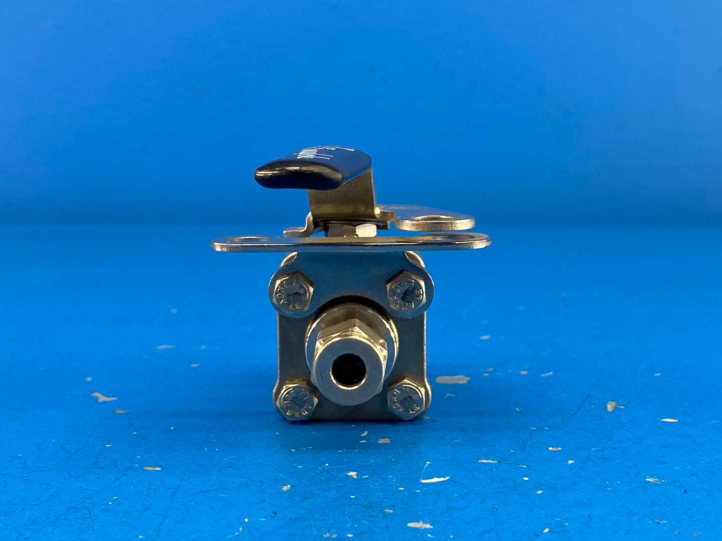 Swagelok SS-62TS4-JL, 1/4" Stainless Steel Ball Valve