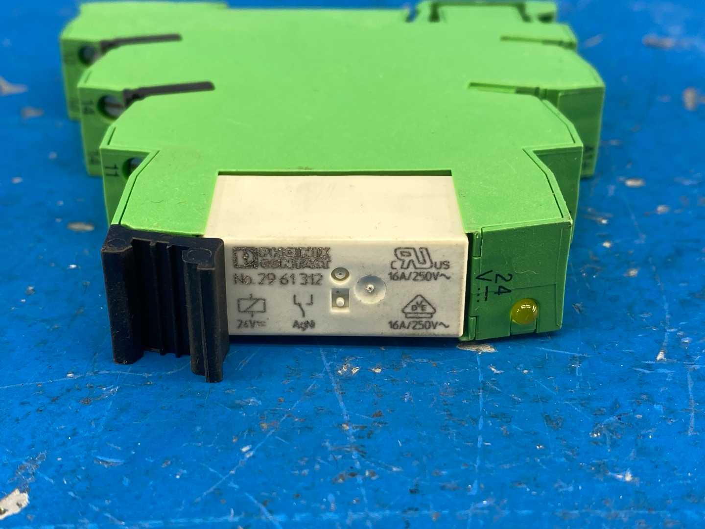 Phoenix Contact PLC-BSC-24DC/21HC (2967772) Relay Socket DIN RAIL