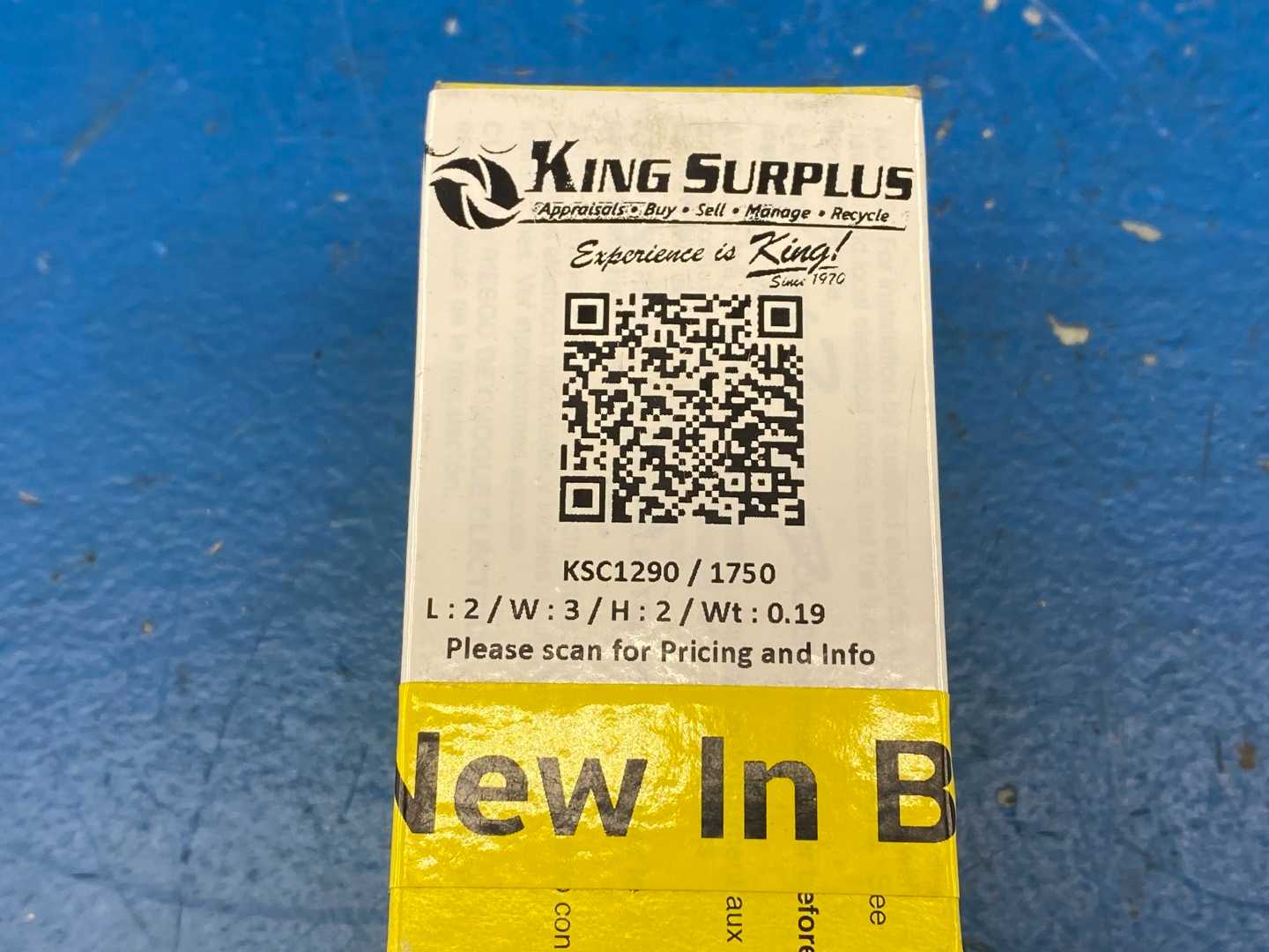 Hubbell HBL5669C Insulgrip Female Connector Body 15A 250V 2P-3W Grounding 6-15R
