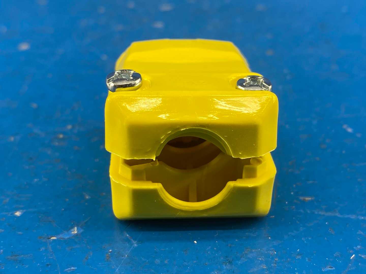 Hubbell HBL5865VY Valise Non-Grounding Straight Male Plug 15A 125V Yellow 2 Pole 2 Wire 
