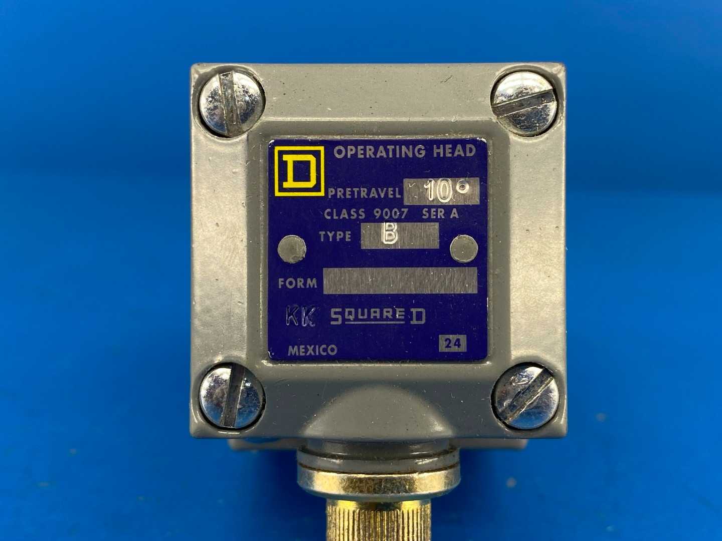 Square D 9007C54B2Y1561, Limit Switch 600 VAC 10 A Contact Rating Heavy Duty Industrial Series A