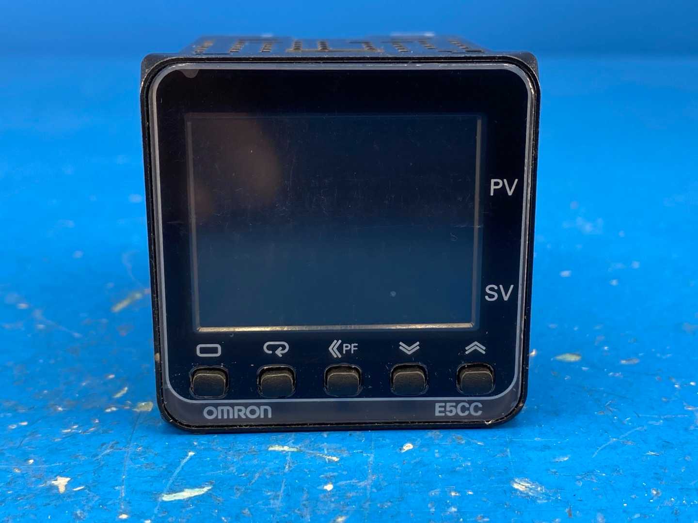 Omron E5CC-CX3D5M-000, Digital Temperature Controller Multi-Range Inputs 24V Version 2.1