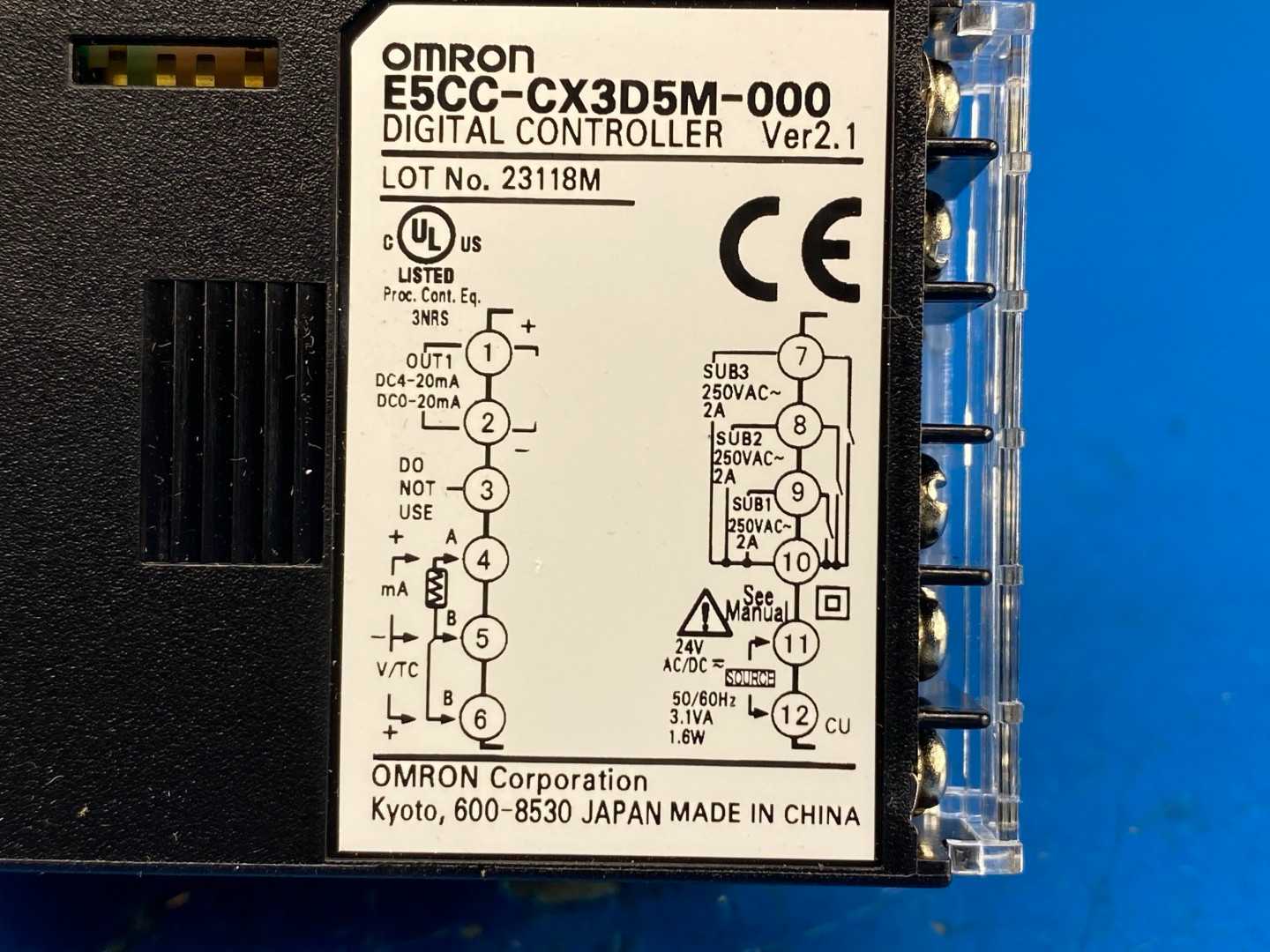 Omron E5CC-CX3D5M-000, Digital Temperature Controller Multi-Range Inputs 24V Version 2.1
