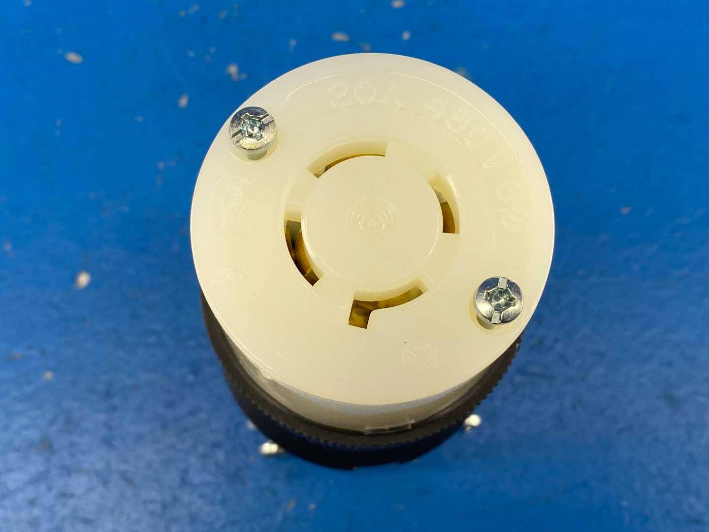 Hubbell HBL2433 Insulgrip Twist -Lock Connector Body 20A 3 Phase, 480V AC 3 Pole 4 Wire Ground NEMA 16-20R