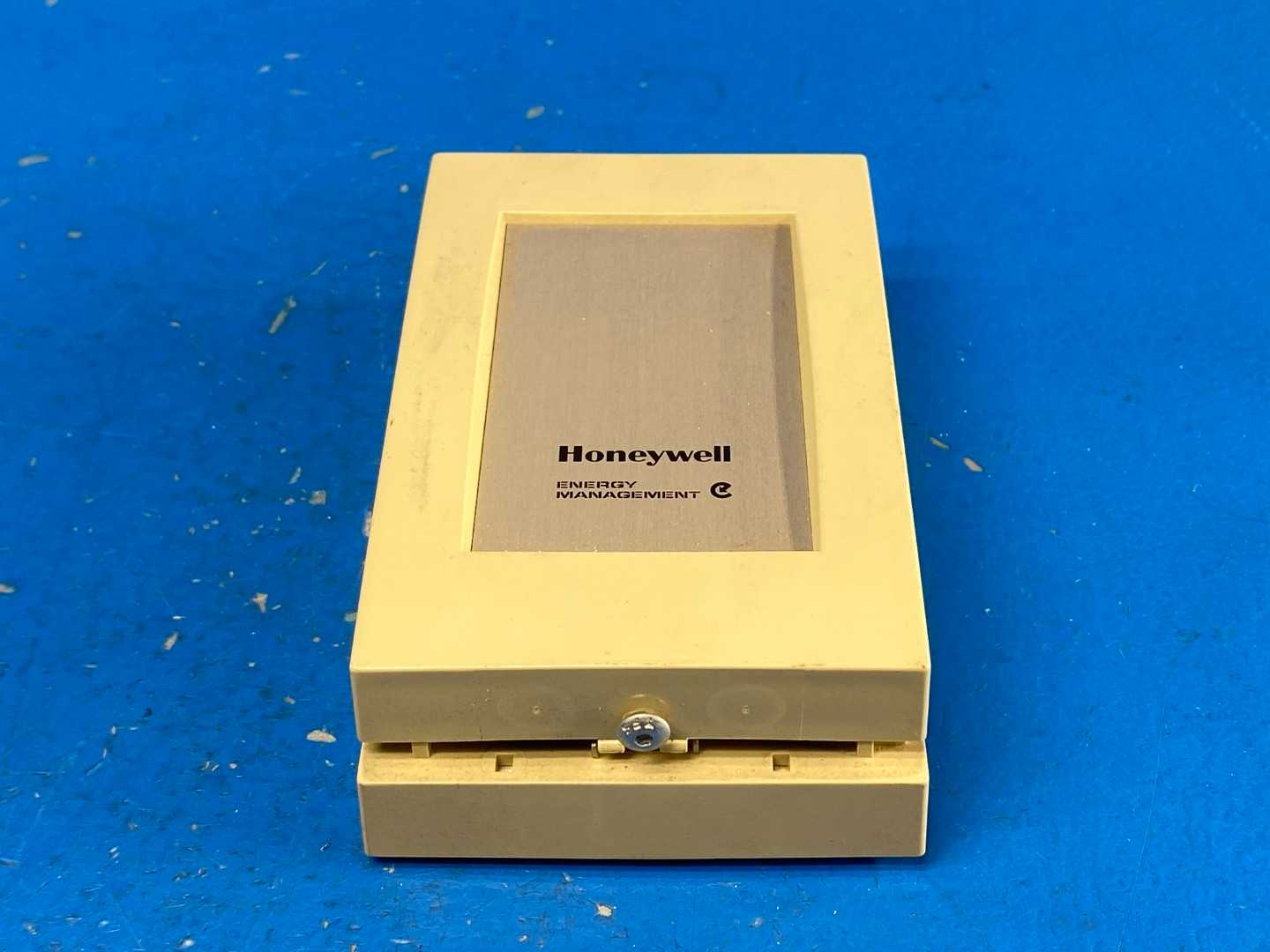 Honeywell T7080A1019 Dual Set Point Thermostat 24VDC Temperature Sensor 10K Ohm NTC Duct Probe
