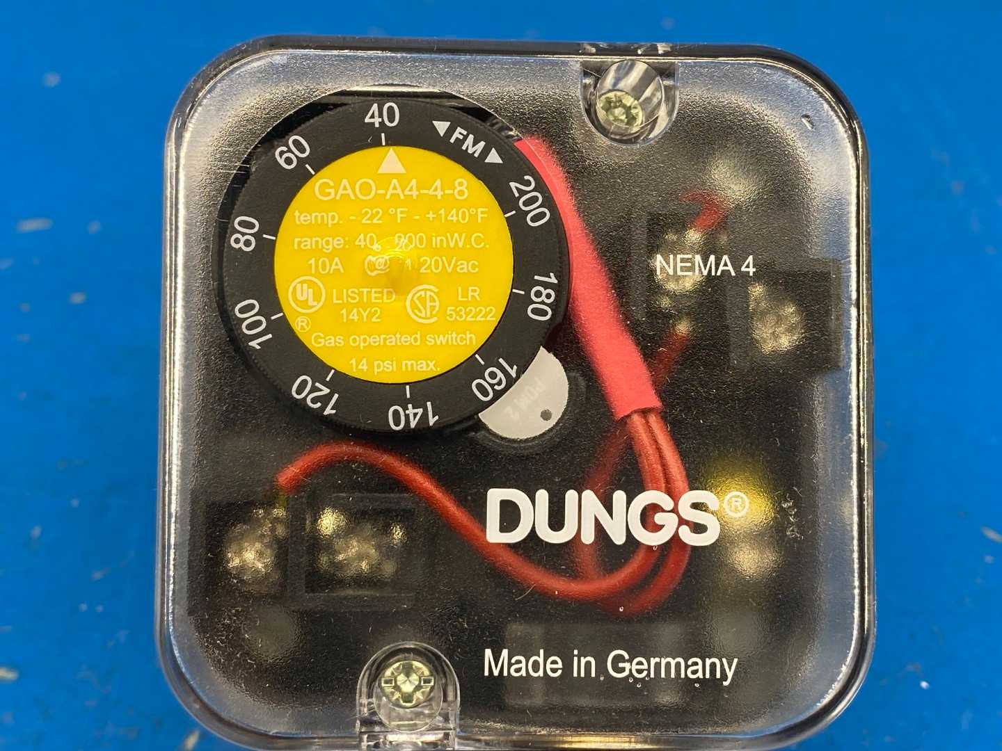 Karl Dungs GAO-A4-4-8 Gas Pressure Switch Automatic Reset 10A 120V 40"-200" in W.C. Range 14 PSI Max Nema 4