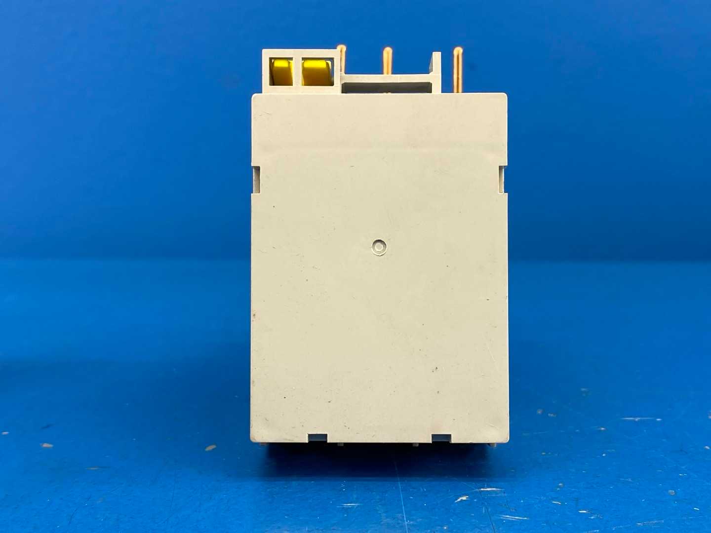 Allen-Bradley 193-EECB E1 PLUS Overload Relay Series B