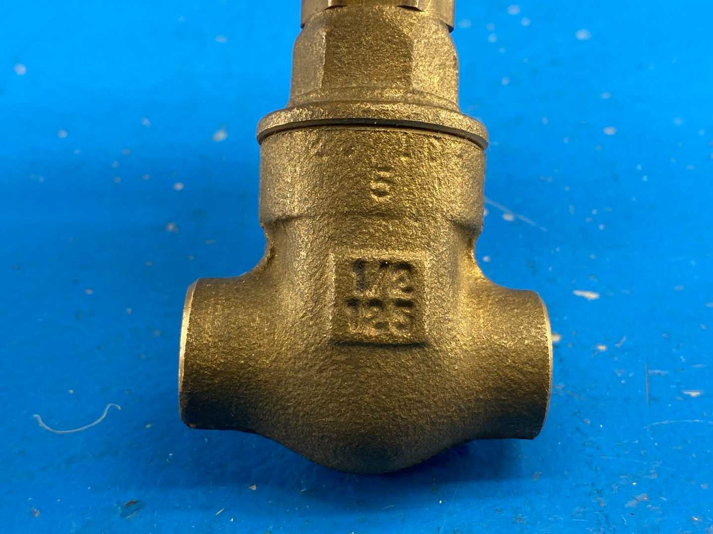 Milwaukee Valve Figure 115, 1/2" Pipe, Bronze Gate Valve 125 S.W.P 200 W.O,G Solder Connection Type