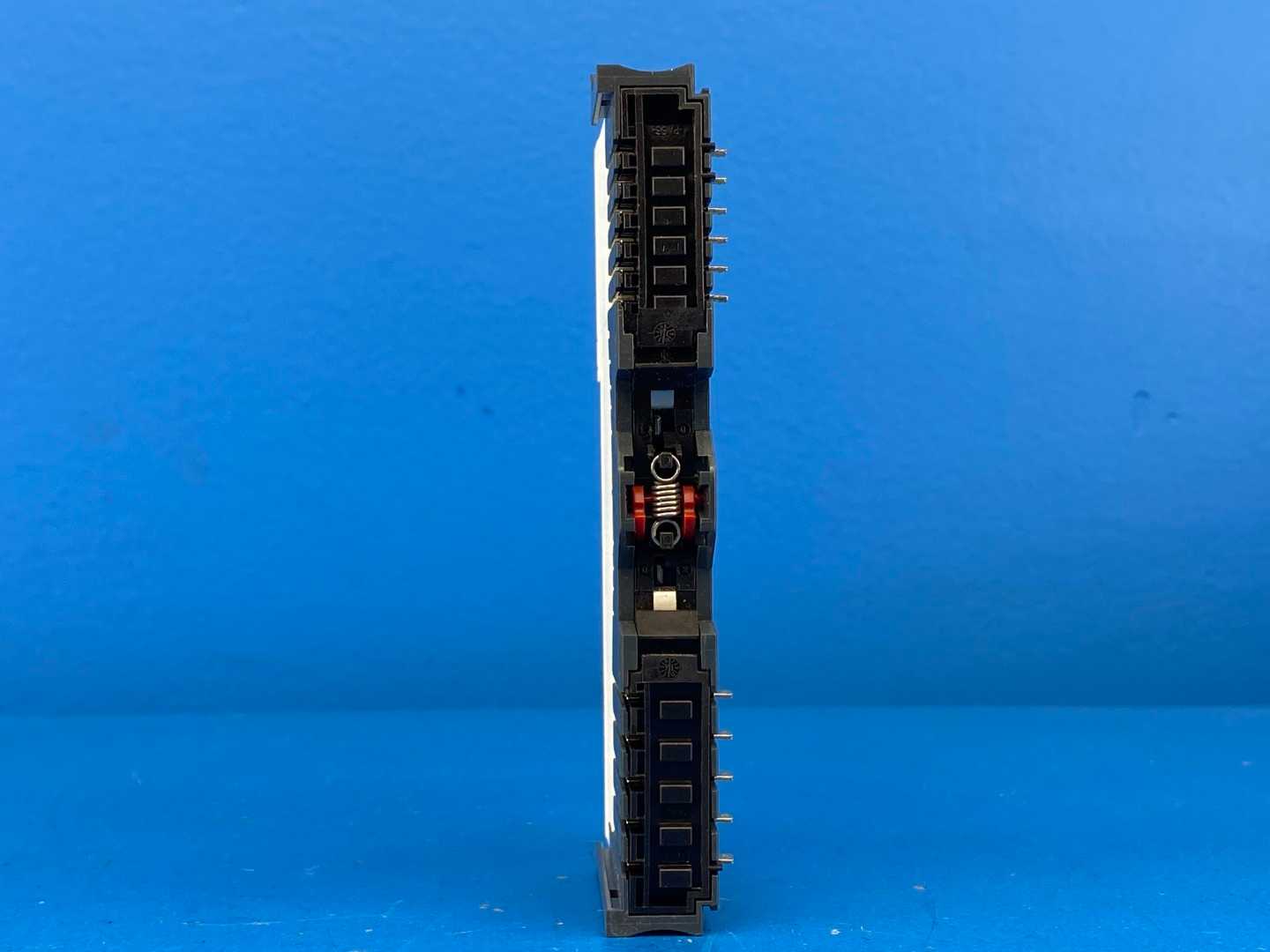 Schneider Electric STBART0200K (394869) Modicon Analog in 2CH RTD/MV KIT CONNS BASE