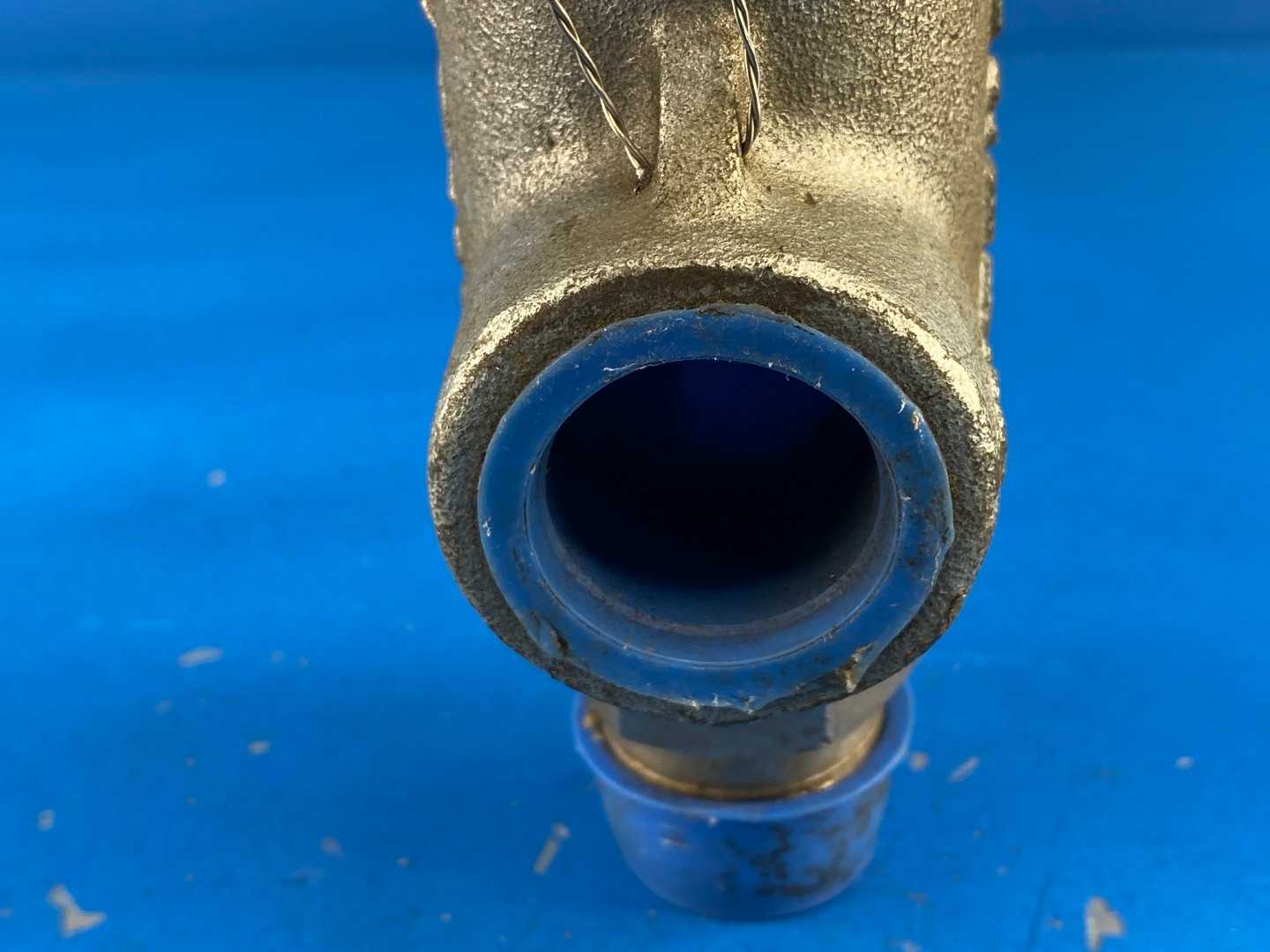 Hydro-Seal 4DV00 1" Safety Relief Valve, Seat 1/4" 32GPM CAP, 11.000 Set Pressure, Temp AMB