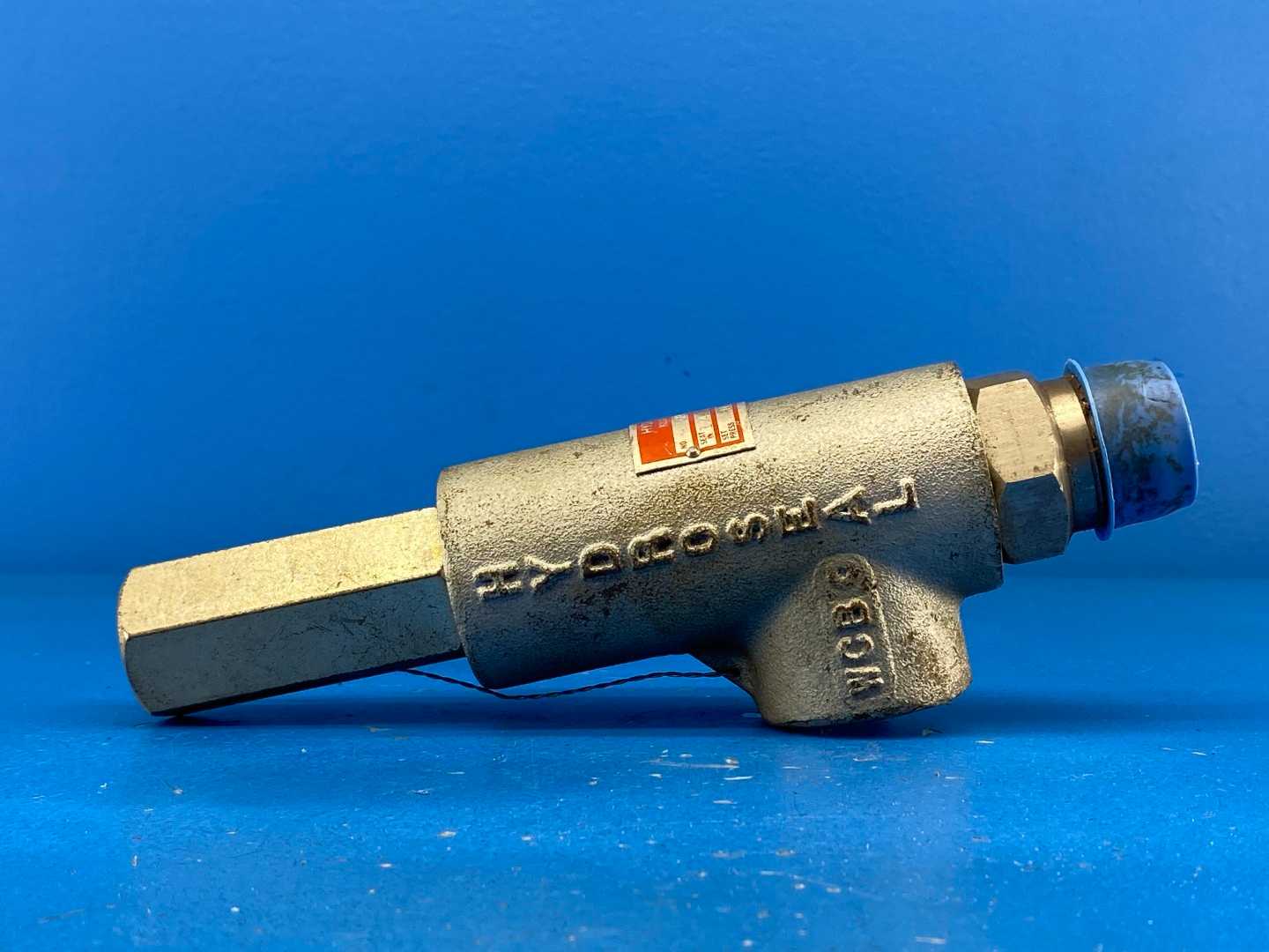 Hydro-Seal 4DV00 1" Safety Relief Valve, Seat 1/4" 32GPM CAP, 11.000 Set Pressure, Temp AMB