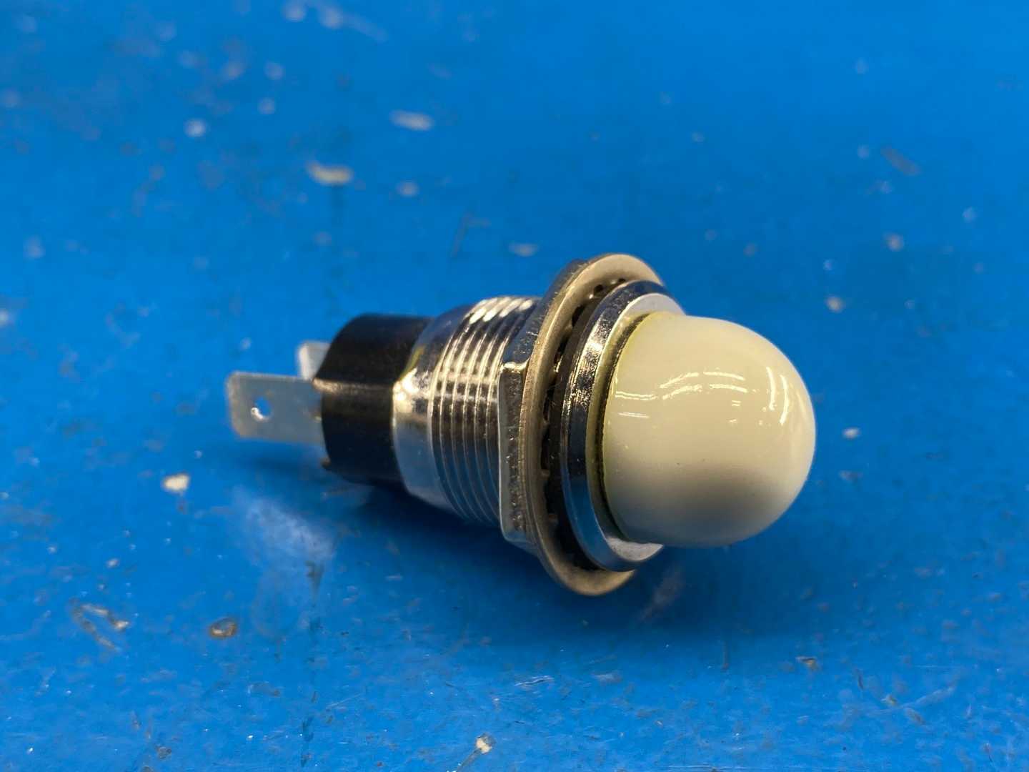 Square D 81820 9001-OW120 Lamp Holder 120V Incandescent White Lens Type-O Pilot Light Indicator