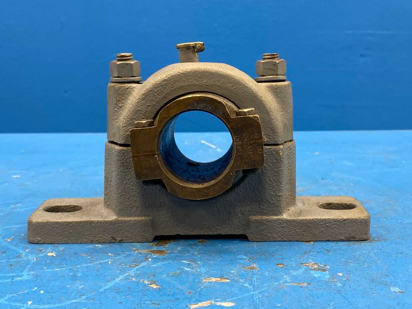 STD402, 2-Bolt Split Pillow Block Bearing 2" Bore Set Screw Collar