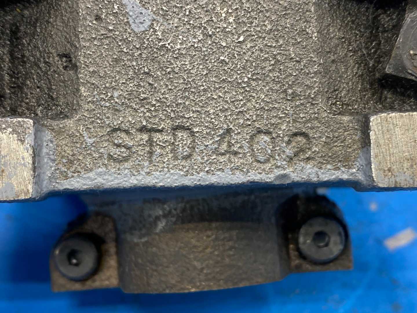 STD402, 2-Bolt Split Pillow Block Bearing 2" Bore Set Screw Collar