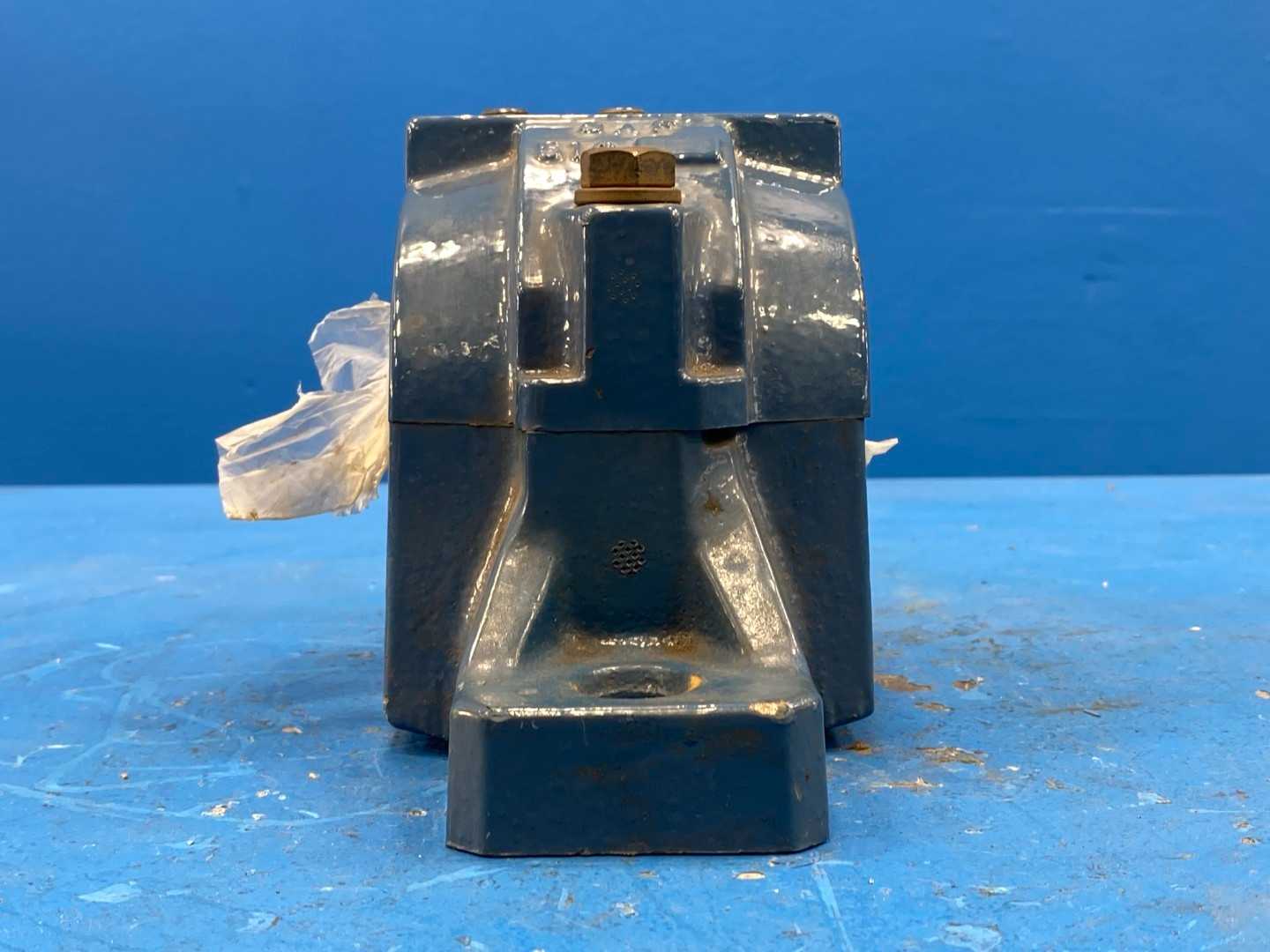 SKF SAF 510 Split Plummer Pillow Block Housing without Bearing 3.4533" Bearing seat diameter