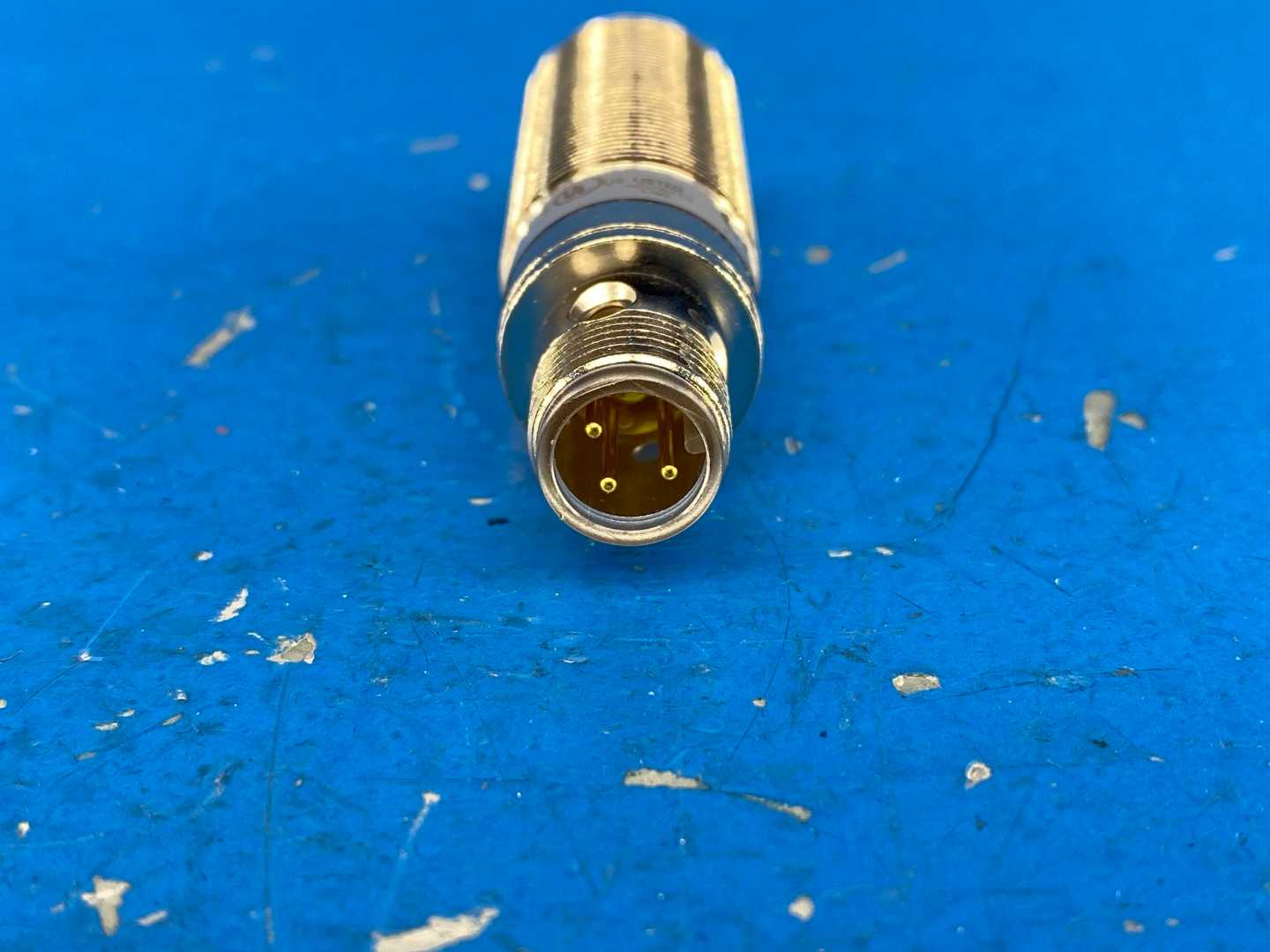 Allen-Bradley 872C-D5NP18-D4, 10-30VDC 200mA Class 2 Source Rod Series E 18 mm Barrel Inductive Proximity Sensor