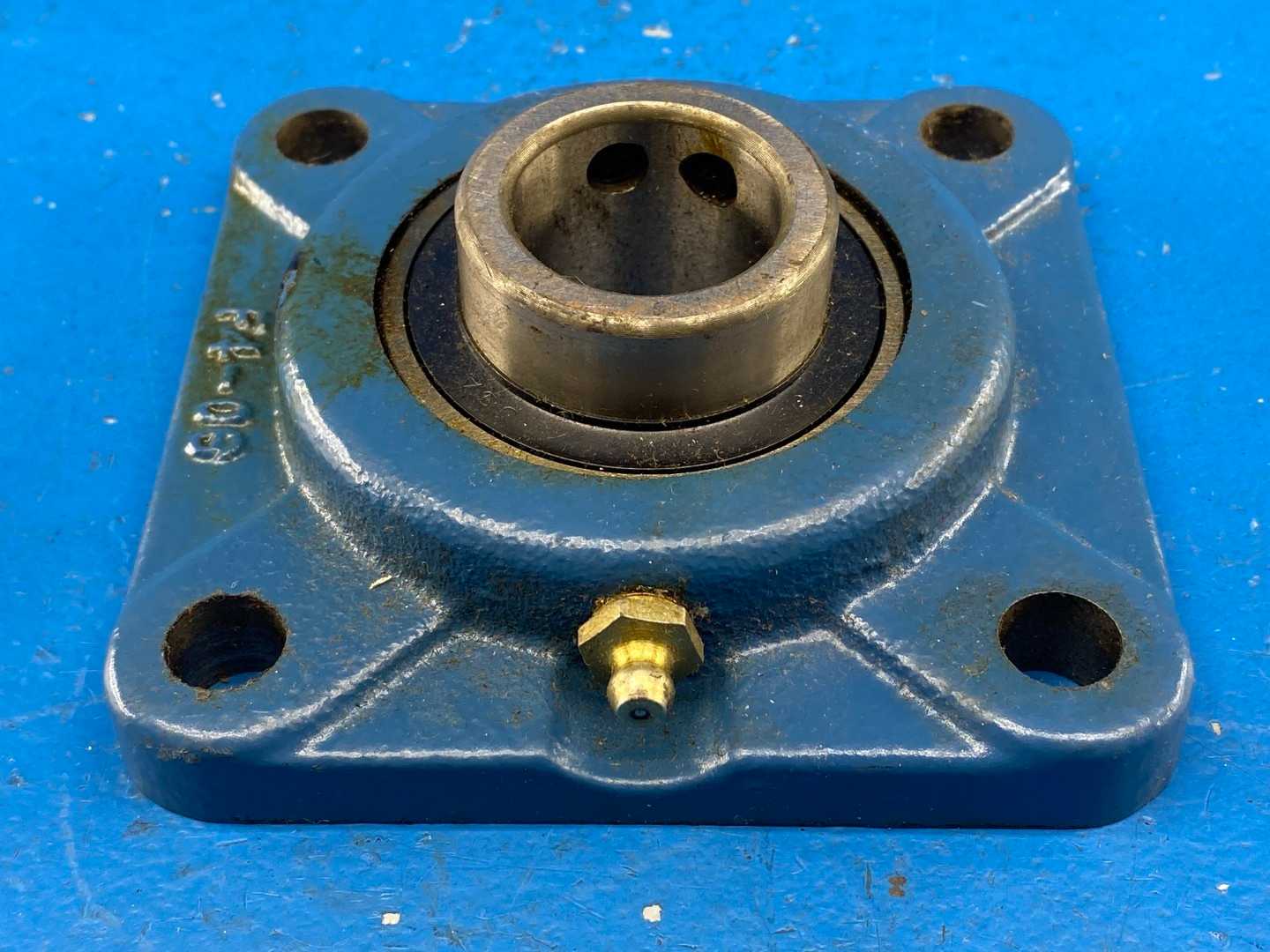 McGill F4-06 Four-Bolt Flange Bearing Unit 1.25 Bore