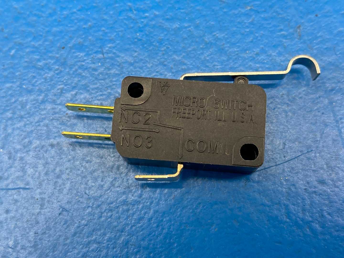 Honeywell V7-6C17D8-263 V7 Series MICRO SWITCH Premium Miniature Basic Switch, 15A, 125-277 VAC