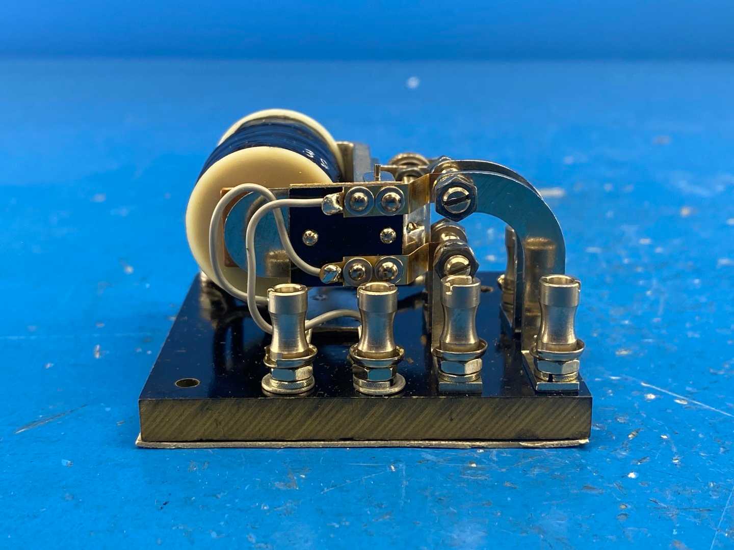 Struthers-Dunn 112XBX180 Low Coil power Sensitive Relay 120VAC Coil DPDT 2A 120/240VAC