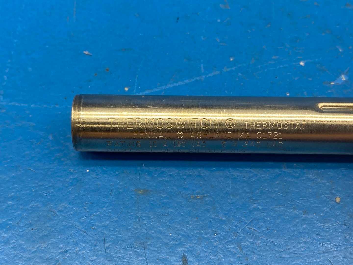 Fenwal 01-017002-000 ThermoSwitch Temperature Control 10A 120 VAC Temp Range -100°F to 600°F