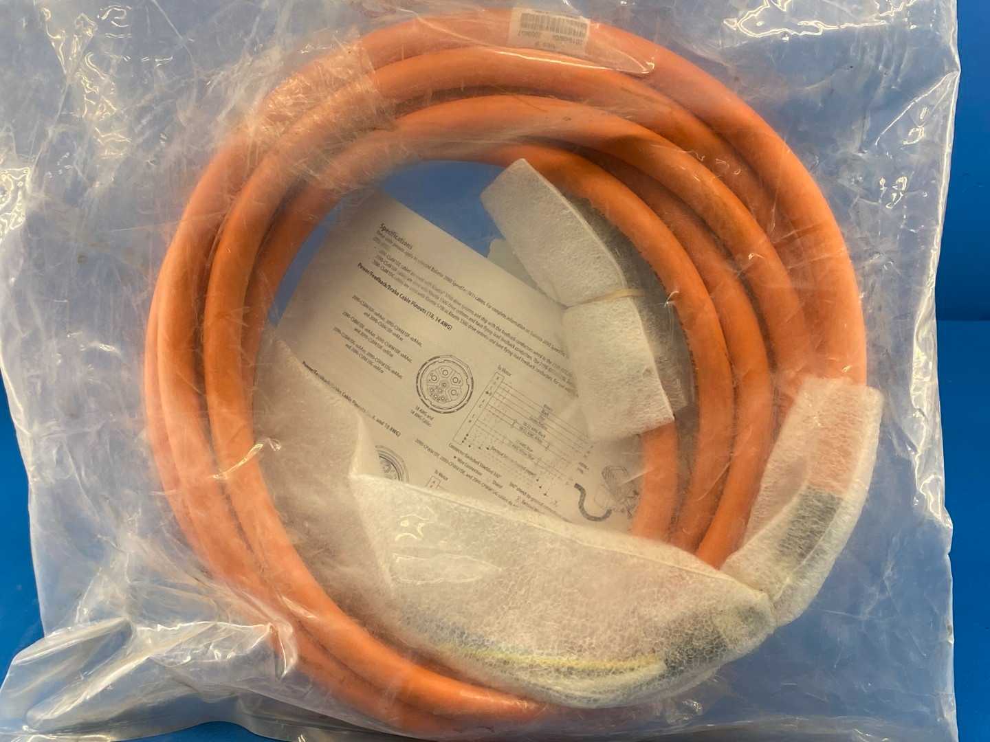 Allen-Bradley 2090-CSBM1DF-14AA05, 5M Kinetix Smart link Cable Series B