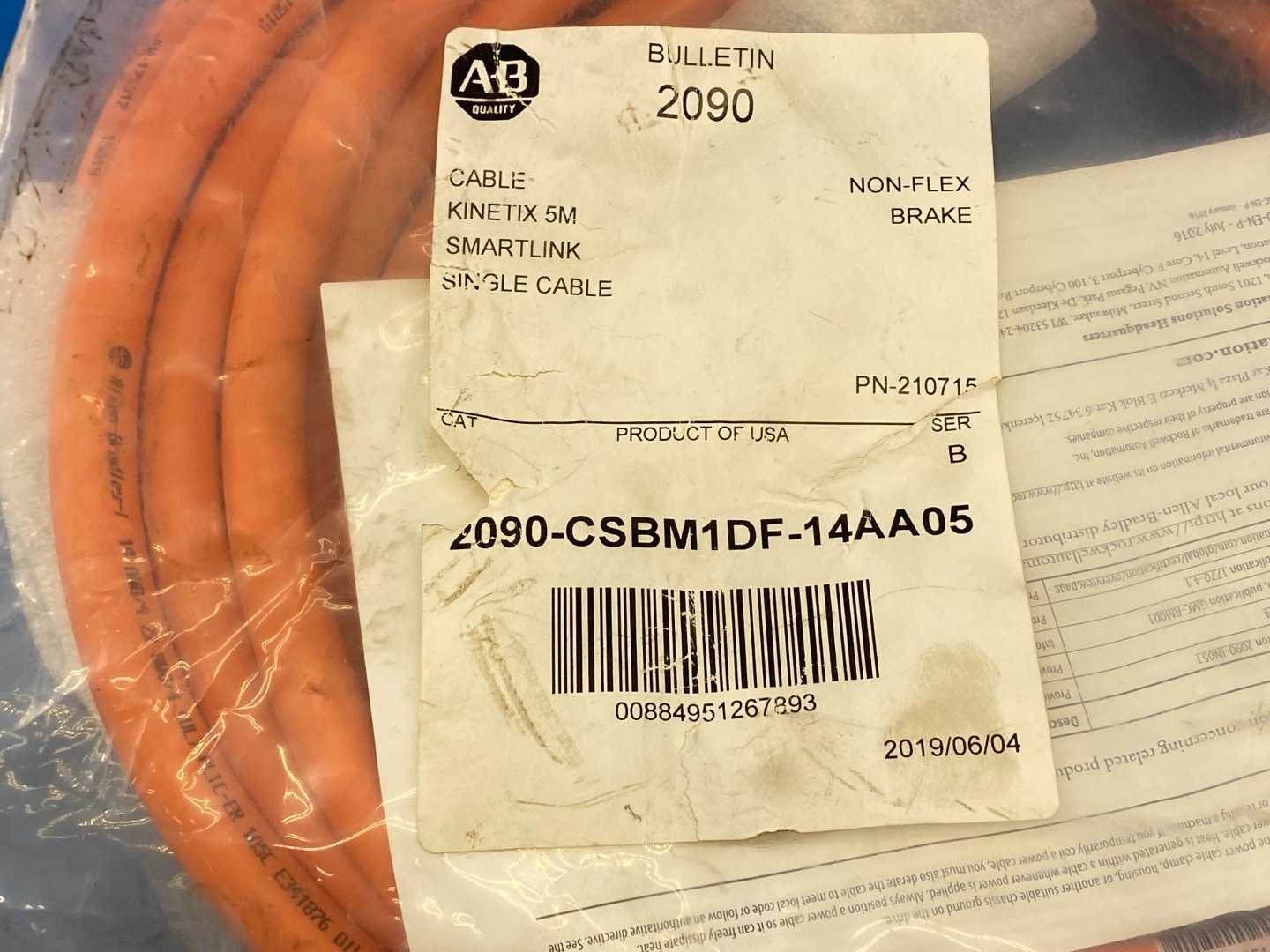 Allen-Bradley 2090-CSBM1DF-14AA05, 5M Kinetix Smart link Cable Series B