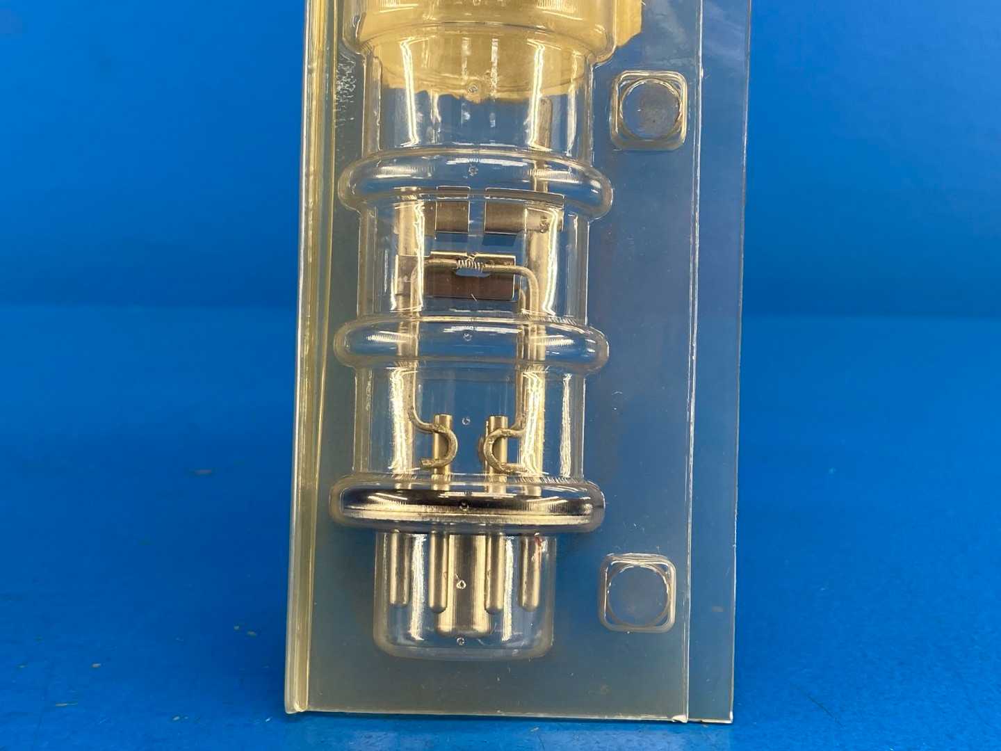 Varian Vacuum Technologies 82850302 Ion Source, Dual Thoriated Iridium Filament (Helium Leak Detector)