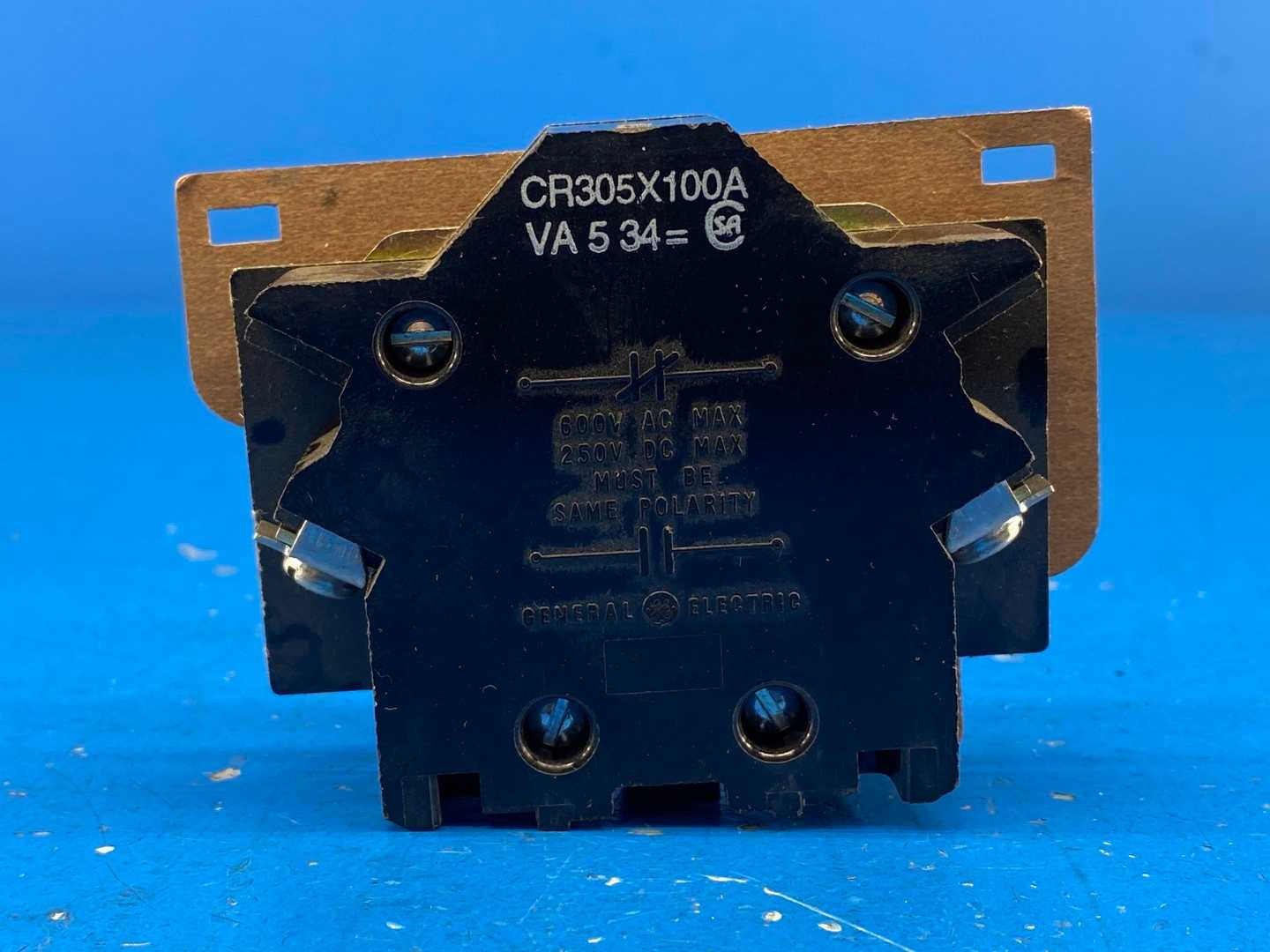 General Electric CR305X100A Contactor and Motor Starter Auxiliary