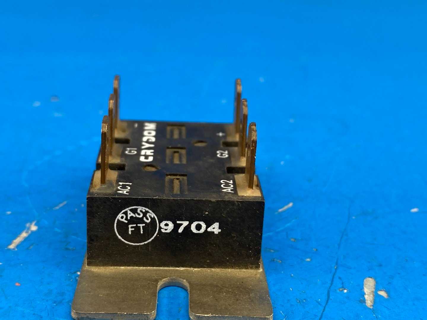 Crydon M252512F Discrete Semiconductor Modules SCR/DIODE MODULE 240VAC 25ADC 600VP