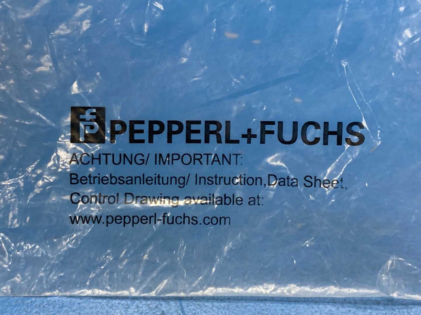 Pepperl+Fuchs CBB4-12GH70-E0 Capacitive Proximity Sensor 4mm 10-30VDC PNP NO IP67