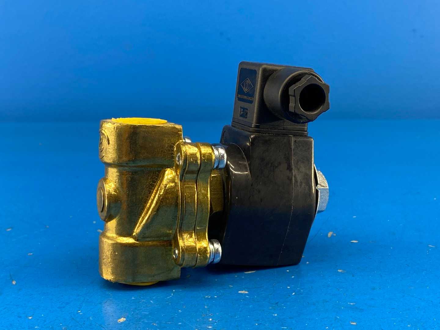 Hoffman 1335BA4INAT, 1/2" NPT 2-Way Solenoid Valve, 24V/DC 1.5 to 100 Max PSI