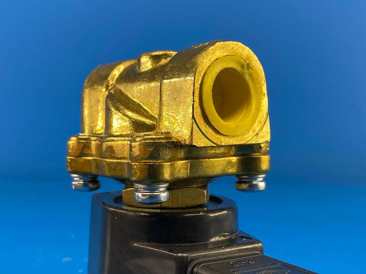 Hoffman 1335BA4INAT, 1/2" NPT 2-Way Solenoid Valve, 24V/DC 1.5 to 100 Max PSI
