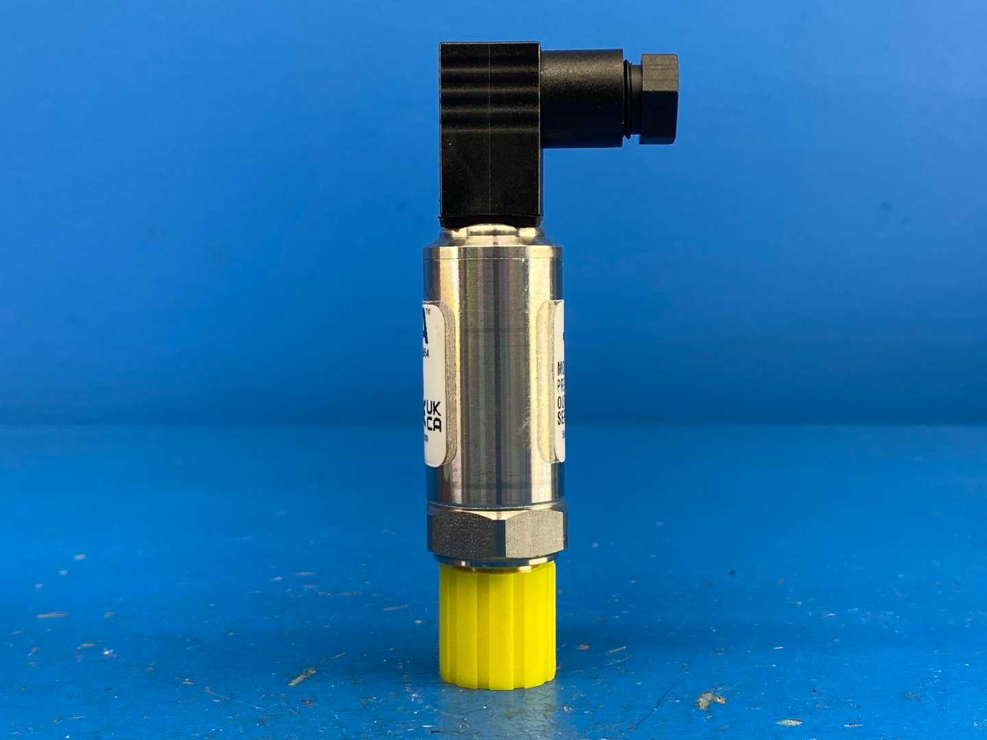 Omega PX319-1KGI Pressure Transducer 0-1000 psi 4-20mA Output
