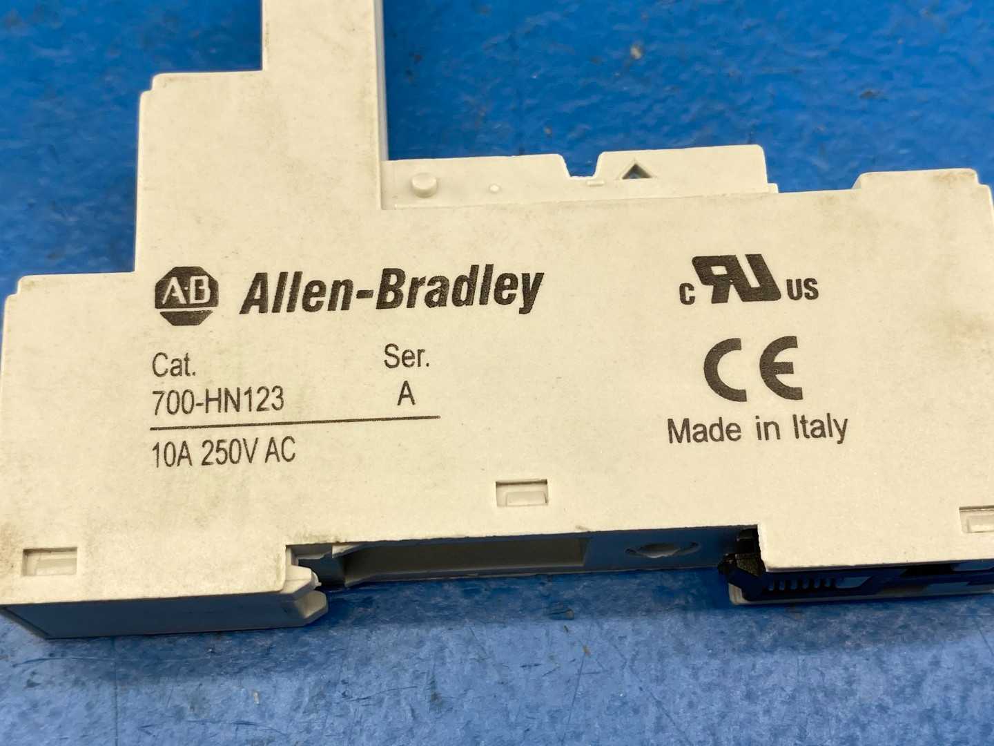 Allen-Bradley 700-HN123 Mini 8-Pin Screw Terminal Socket 10A, 250V AC Series A