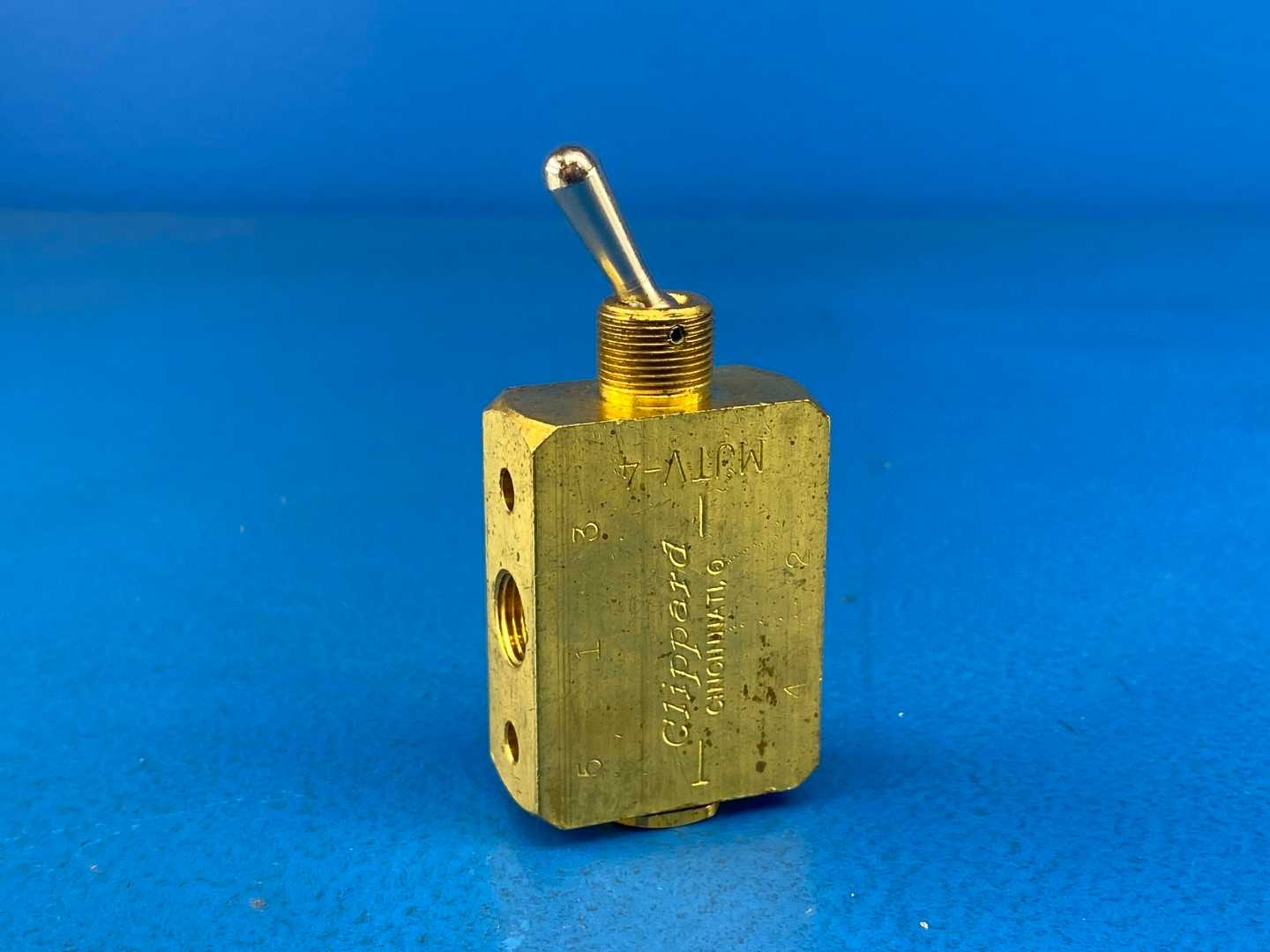 Clippard MJTV-4 Pneumatic Air Valve 4-Way 300psig Brass 1/8" NPT
