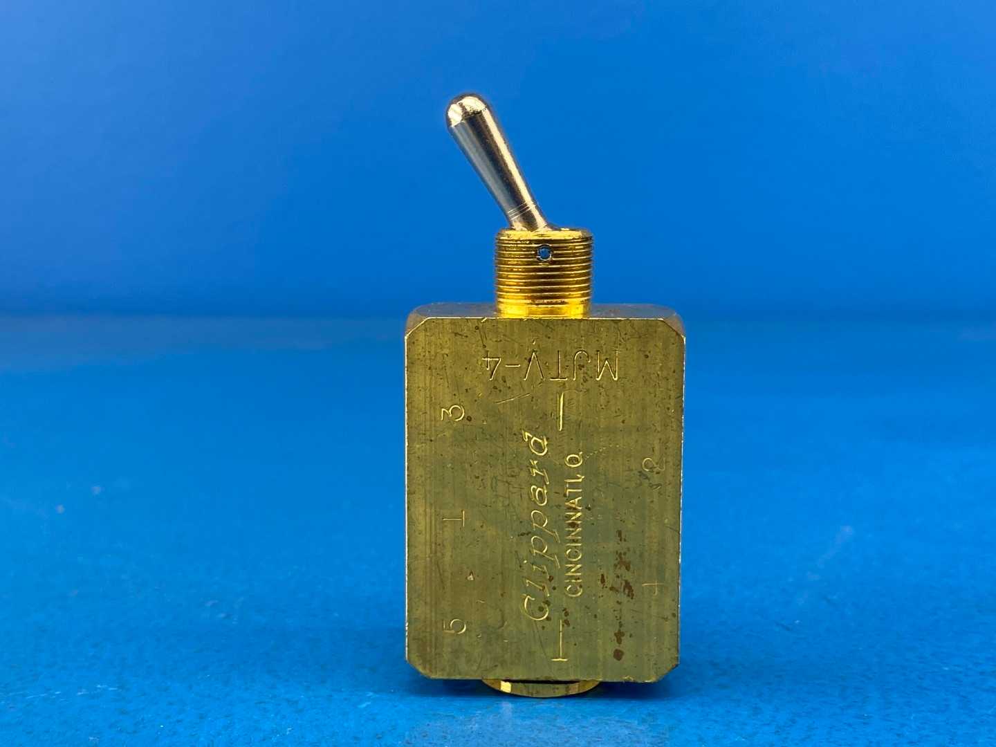 Clippard MJTV-4 Pneumatic Air Valve 4-Way 300psig Brass 1/8" NPT