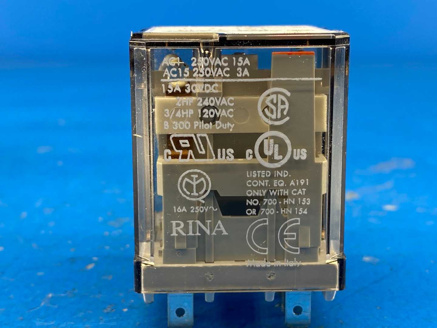 Allen-Bradley 700-HB32Z24 Square Base Relay 15A 24V DC Series E 