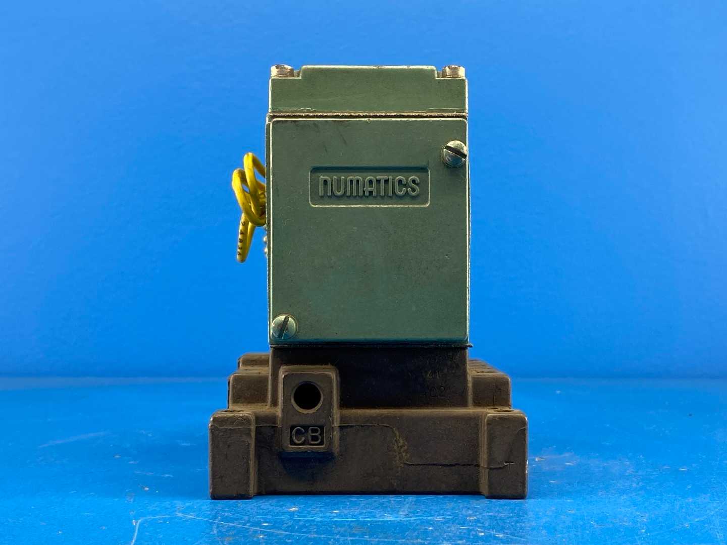 Numatics 33SAD4410 Pneumatic Solenoid Valve 120VAC .36Amps, 150PSIG. Unit Replacement no. 33SAD4000